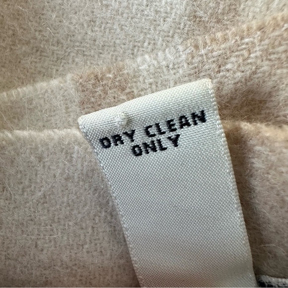 Banana Republic Wool and Angora Tan Tartan Plaid Wool Scarf with Fringe - Picture 4 of 6